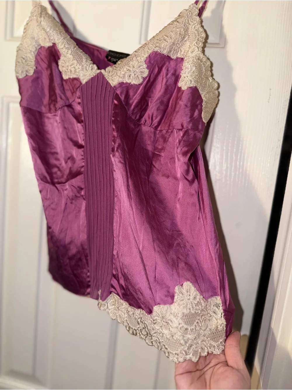 Y2K bebe Silk Lace Camisole Orchid Pintuck Lingerie Cami Top Vintage Size L